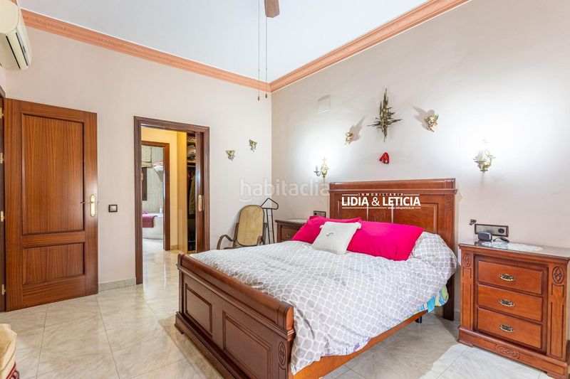 Foto 6ec5c6a8-d838-4827-878b-f6212ec65dee. Casa amb aparcament a Mairena del Alcor