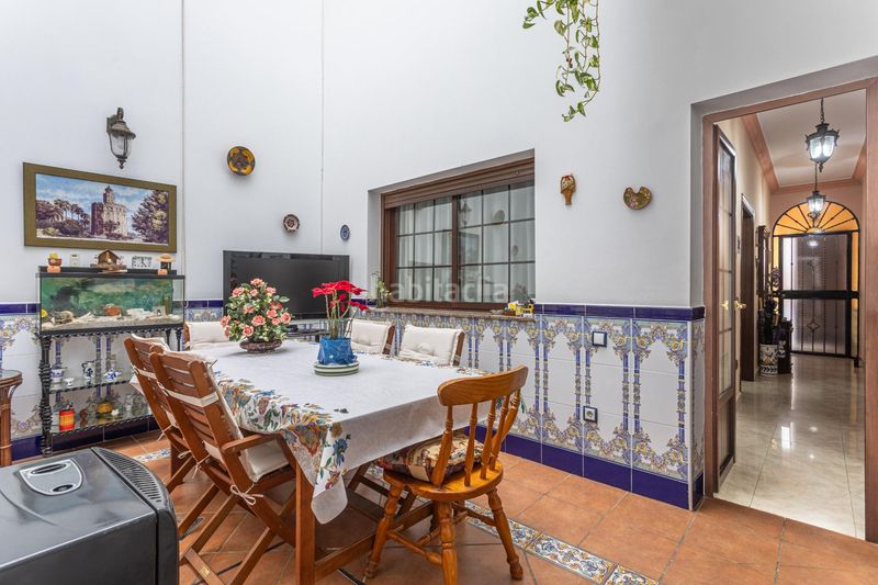 Foto 77823013-a439-442b-928f-cf24c7676d23. Casa amb aparcament a Mairena del Alcor