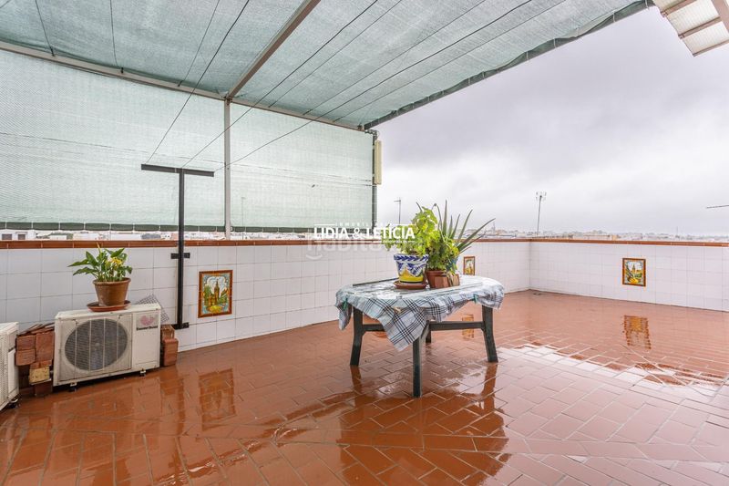 Foto 84a83b6f-810d-4f0e-bbf3-fd12454a973d. Casa amb aparcament a Mairena del Alcor