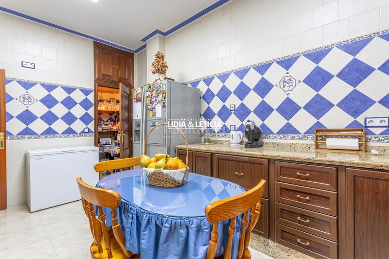 Foto df3ad64b-9f7b-4587-81c4-eafa012046df. Casa amb aparcament a Mairena del Alcor