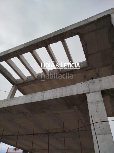 Foto 8da91fd0-49b0-49e0-8a8e-7793cc66fa25. Terreno residencial solar con estructura y cimentacion terminada en alcala de guadaria en Alcalá de Guadaira