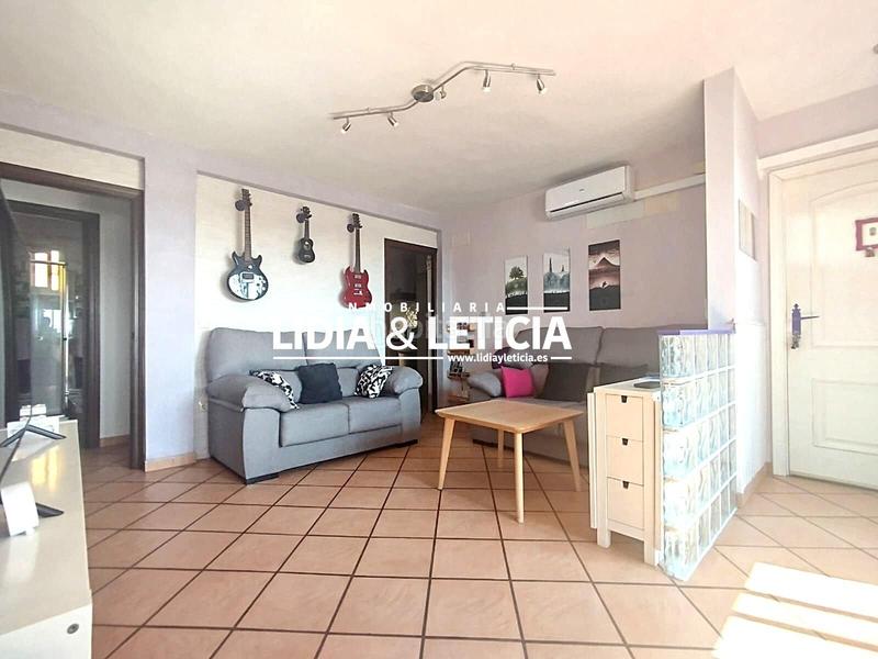 Foto 039b6134-8a9d-42e4-9495-582b08814c00. Pis a La Paz Alcalá de Guadaira