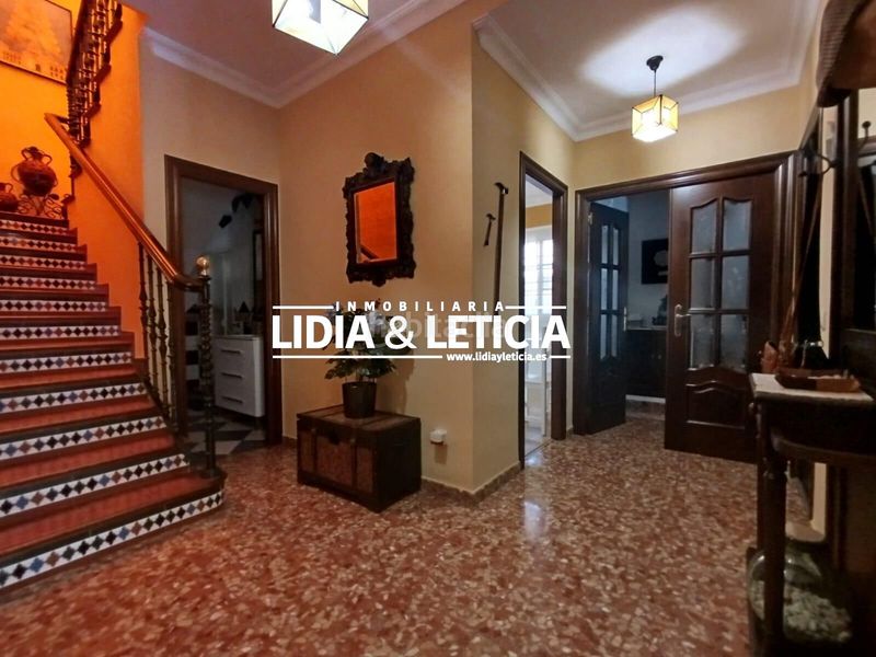 Foto 1dd1bb3e-b0cb-4332-85b8-ee8f4d1c9813. Casa amb aparcament a La Paz Alcalá de Guadaira