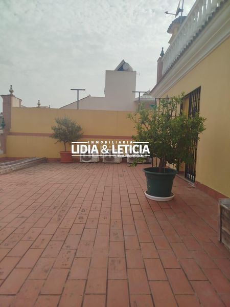 Foto 4e3d7c26-4180-433c-a53c-a165fe1503e4. Casa amb aparcament a La Paz Alcalá de Guadaira