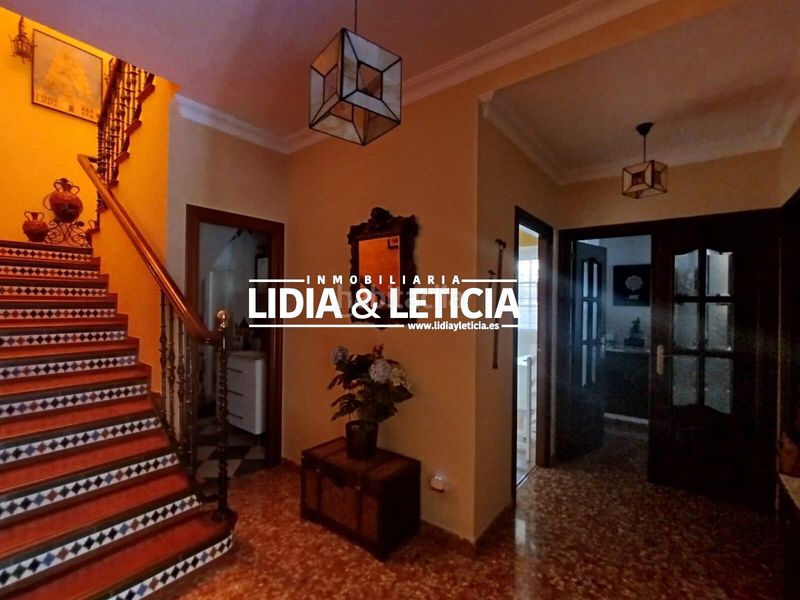 Foto 6bd6d278-e948-42cd-9123-41a586f087ca. Casa amb aparcament a La Paz Alcalá de Guadaira