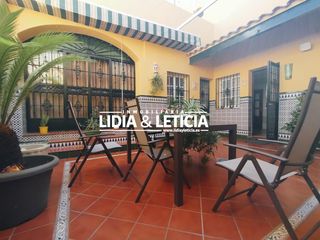 Casa a La Paz. Casa en zona silos, en alcalá de guadaira