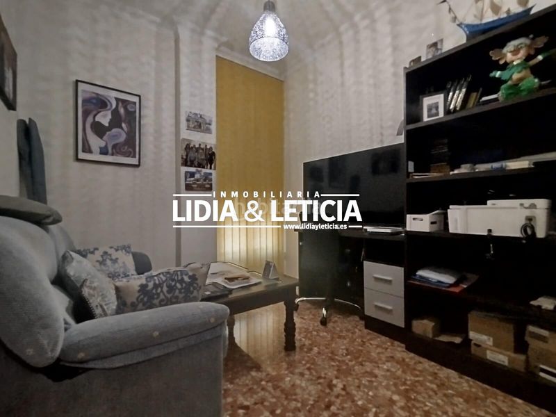Foto b10a4ee4-da98-451f-8cd5-40d02b7b9080. Casa amb aparcament a La Paz Alcalá de Guadaira