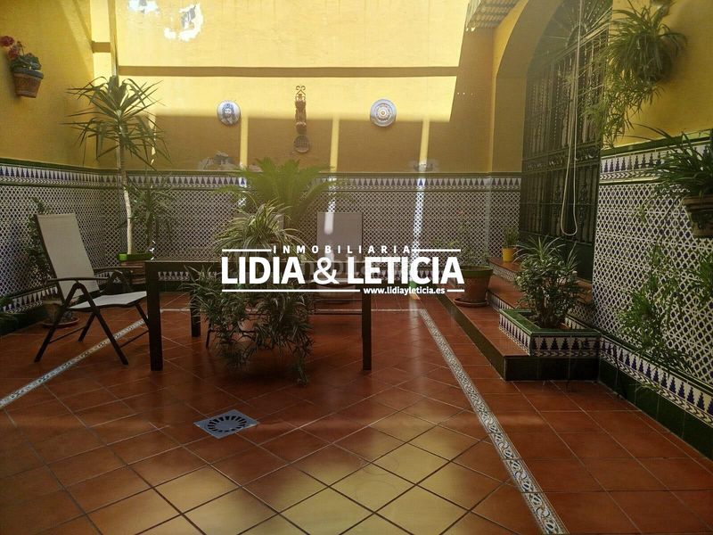 Foto f05505c4-8cc0-43c6-97e2-a0f6fa49d9ee. Casa amb aparcament a La Paz Alcalá de Guadaira