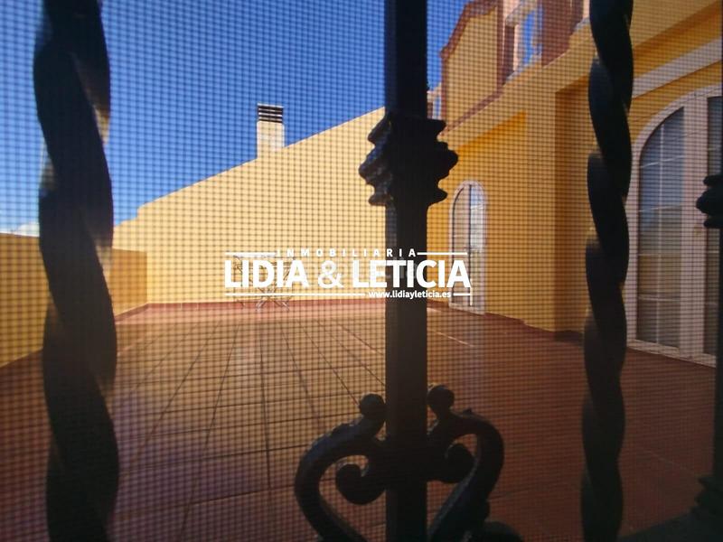 Foto 55fc0bc8-9095-4117-9547-764e76ac45e0. Casa amb aparcament a La Paz Alcalá de Guadaira