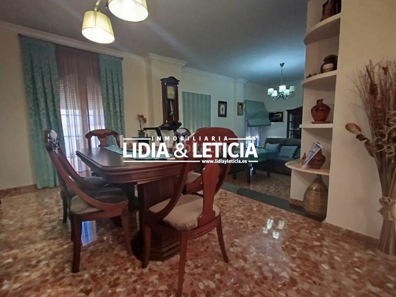 Foto 9608c4a7-4b05-4ca6-b31e-ce658170a8aa. Casa amb aparcament a La Paz Alcalá de Guadaira