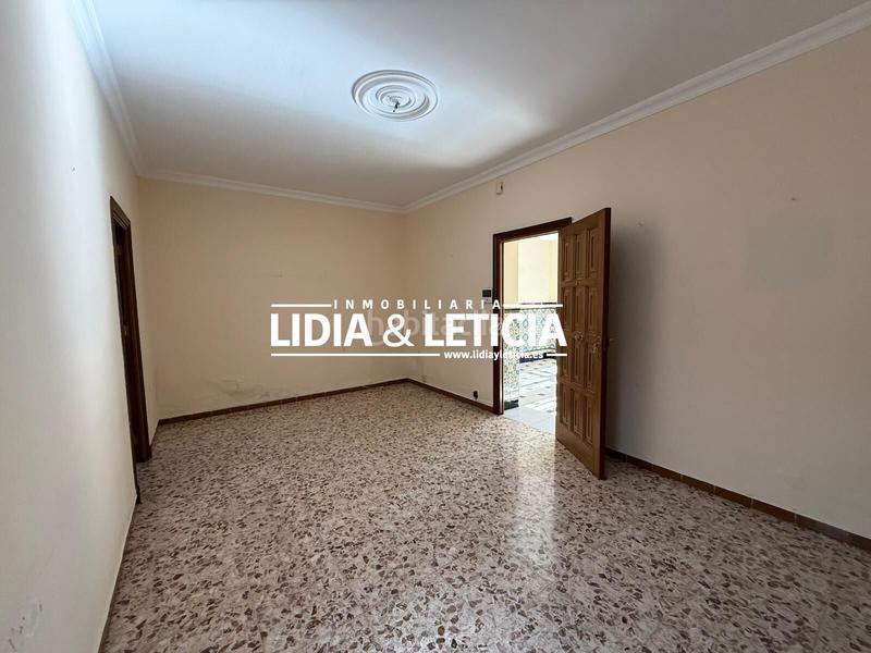 Foto e1e0b7f8-91e5-49b0-8c26-f92896c0499f. Casa con riscaldamento parcheggio in La Paz Alcalá de Guadaira