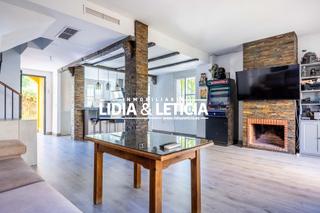 Haus in Oromana. Gran chalet pareado en unas de las zonas más demandas de alcala