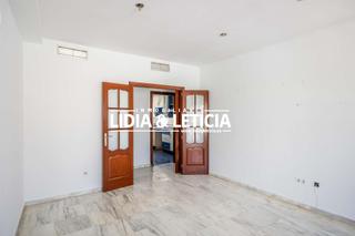 Appartement à Centro. Piso en planta primera en zona malasmañanas, en alcalá de guadai