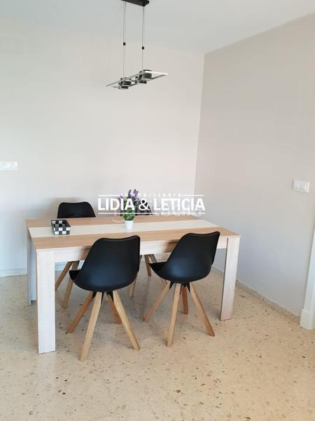 Foto 4e8445c3-184f-4262-b3a0-51d41b321925. Appartamento con parcheggio in La Paz Alcalá de Guadaira