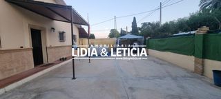 Chalet in Oromana. Chalet rustico en alcala de guadaira