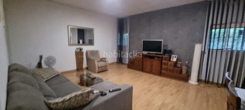 Foto 760565c6-d4d0-4650-ae8b-f40b9dce881b. Chalet mit parking in Oromana Alcalá de Guadaira