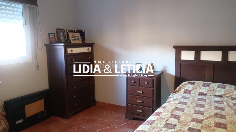 Foto 9a747351-ff94-4565-b75e-bf9f94411551. Casa amb aparcament a Centro Alcalá de Guadaira