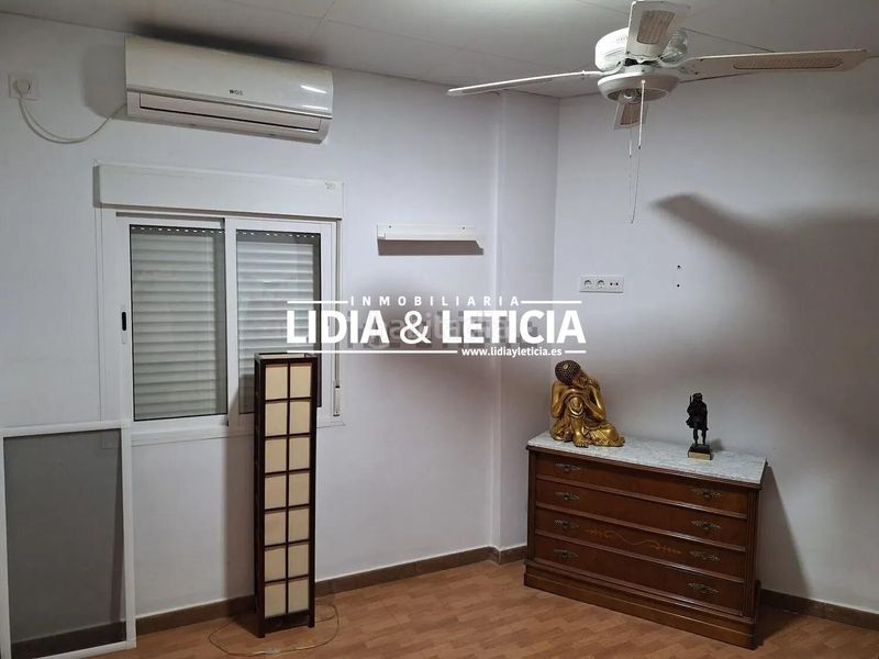 Foto c3d3991e-59e0-4ef8-a69a-73b87828f4e6. Casa amb aparcament a Los Molinos Alcalá de Guadaira