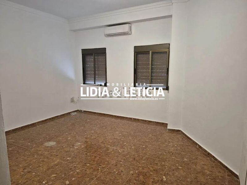 Foto fd4b3b56-b142-4f69-8bdd-3bcb10d65888. Casa amb aparcament a Los Molinos Alcalá de Guadaira