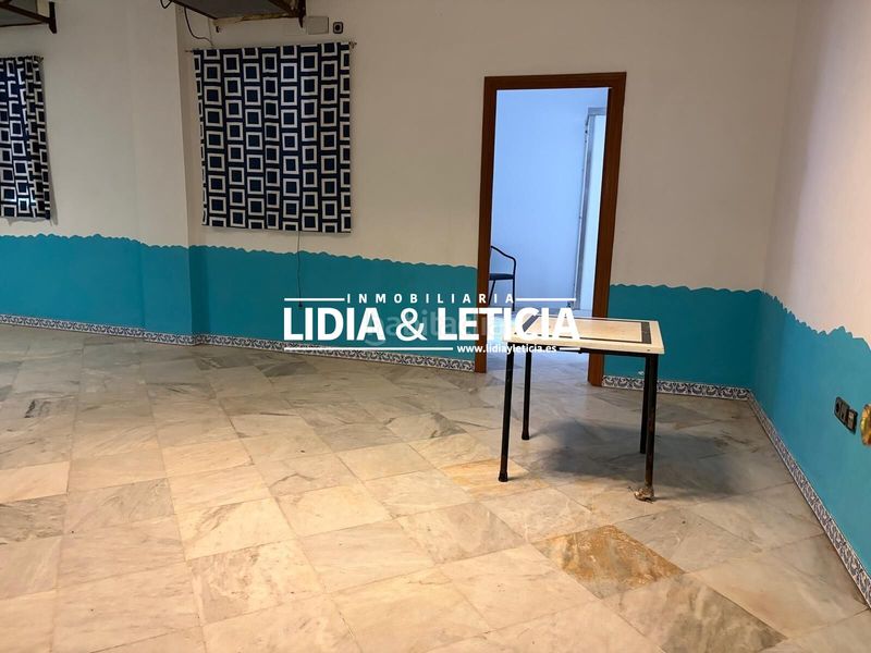 Foto 49e0494a-2527-4342-b424-3bd9e8da0009. Local comercial  centro en Mairena del Alcor