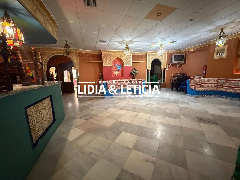 Foto fdeaaf1f-5179-4b5c-abc9-618ee54da777. Local comercial  centro en Mairena del Alcor