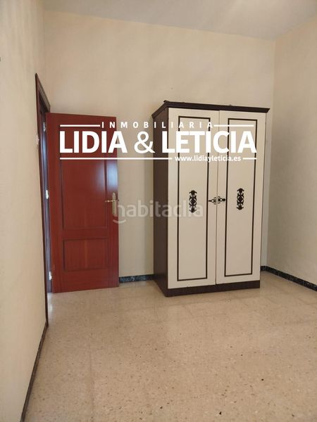 Foto 2bb11f90-911f-44bd-80e6-51123308e50f. Casa amb aparcament a Centro Alcalá de Guadaira