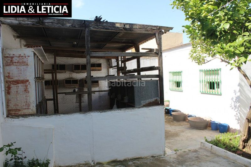 Foto 2bdd6851-155d-4b31-8644-a9097a2c2722. Casa amb aparcament a Centro Alcalá de Guadaira