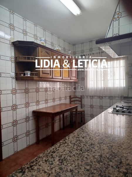 Foto f0f86c71-cbe8-47b3-9909-fc9ec664508d. Casa amb aparcament a Centro Alcalá de Guadaira