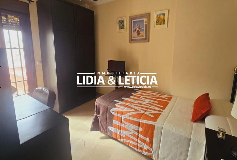 Foto b44a4553-2817-4556-a10d-9e9134e841a7. Maison avec parking dans Nueva Alcalá Alcalá de Guadaira