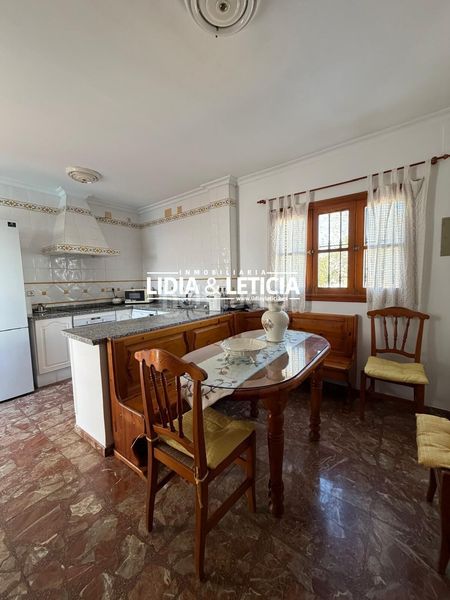 Foto c5658262-3333-49d2-a906-c4f8fd3acaec. Casa amb aparcament piscina a Centro Alcalá de Guadaira