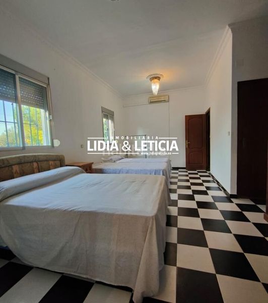 Foto 2a9b3d8c-9382-405d-b17c-e63e7a835048. Xalet amb piscina a Viso del Alcor (El)