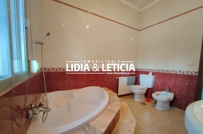 Foto 309ed1a4-91d7-4497-b692-f59c4ec07d2d. Xalet amb piscina a Viso del Alcor (El)