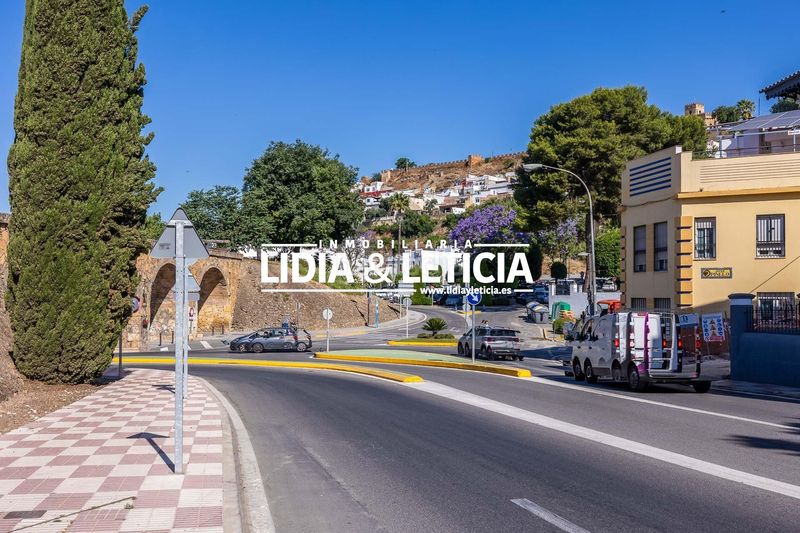 Foto d66c67c5-dc5d-43ba-ab45-efe74379d20e. Pis amb aparcament a Centro Alcalá de Guadaira