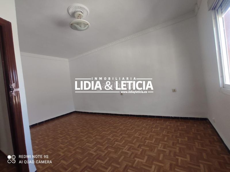 Foto fdbe8d22-0d24-455d-b32f-84c68fd02f9f. Casa a La Paz Alcalá de Guadaira