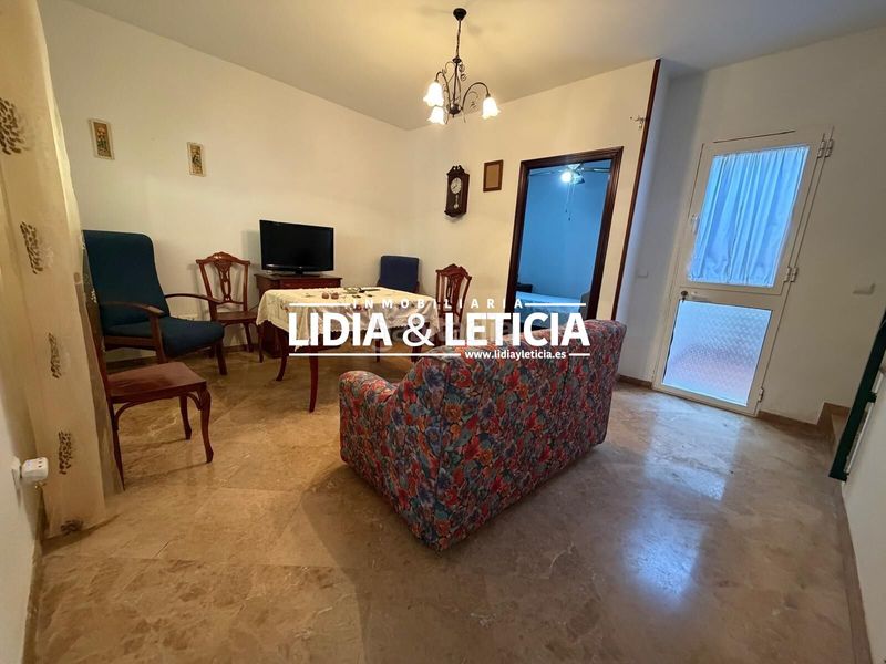 Foto 25b2deb9-2b8f-41f6-bea9-c5ba2f2a2956. Casa adossada amb aparcament a Nueva Alcalá Alcalá de Guadaira
