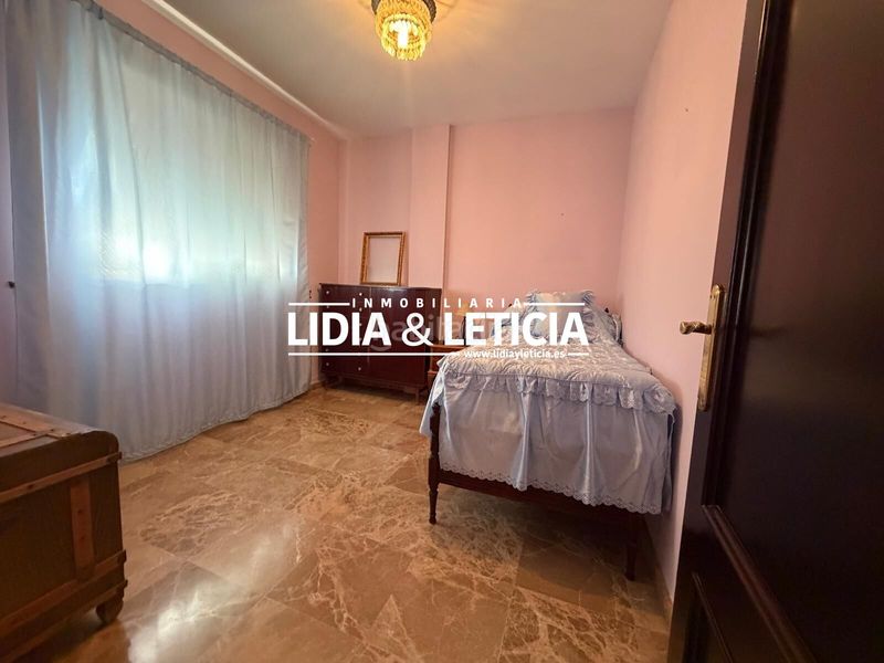 Foto af2fdcd8-db03-4123-8aec-ee4b49e35b22. Casa adossada amb aparcament a Nueva Alcalá Alcalá de Guadaira