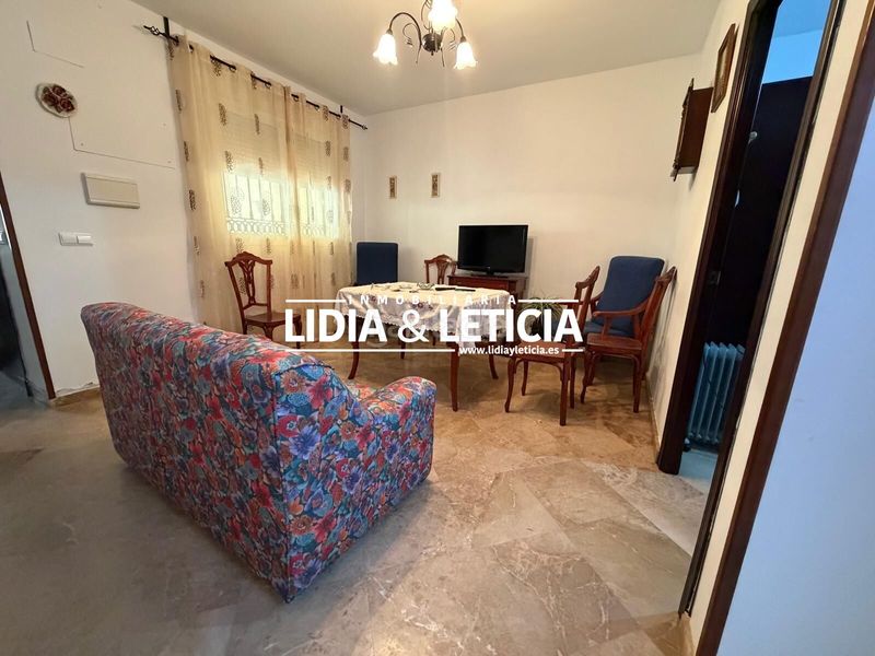 Foto e6299ef3-f988-4732-b8d4-2305e40465d6. Casa adossada amb aparcament a Nueva Alcalá Alcalá de Guadaira