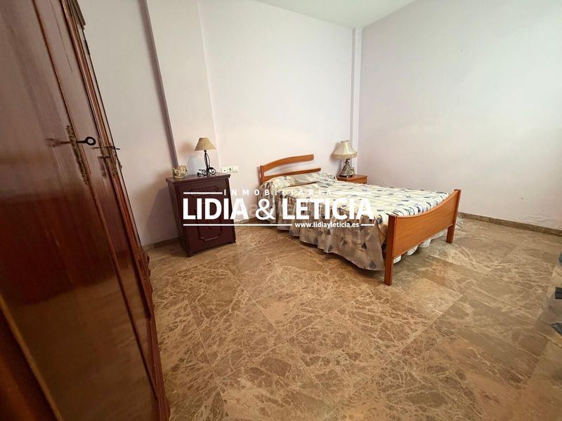 Foto e82da571-f3b9-499f-b283-3d1d2c7f3313. Casa adossada amb aparcament a Nueva Alcalá Alcalá de Guadaira