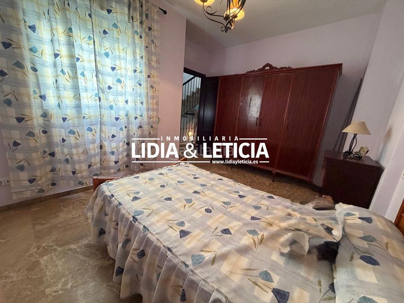 Foto fc2cc1eb-ba9b-4eb3-81fd-39e22ab7940d. Casa adossada amb aparcament a Nueva Alcalá Alcalá de Guadaira