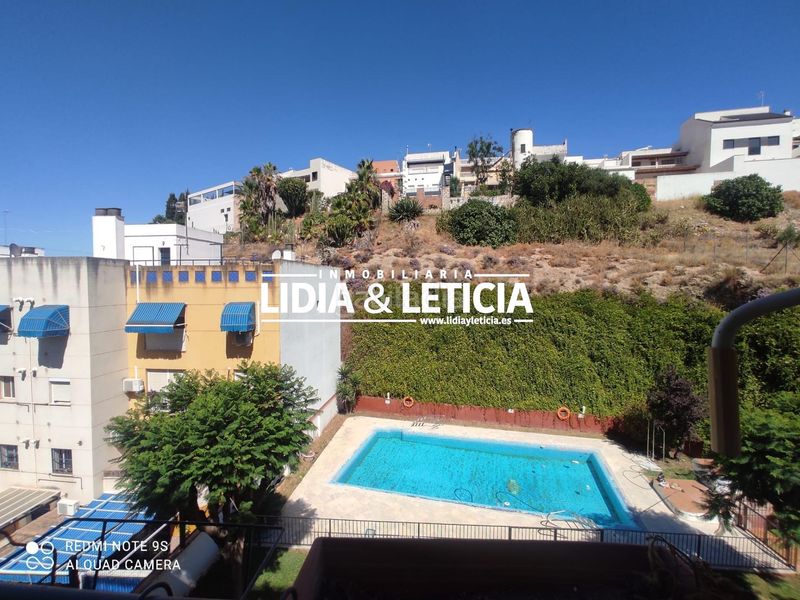 Foto 4147b82e-e450-451d-8e88-0a7ea329089a. Dúplex amb piscina a Centro Alcalá de Guadaira