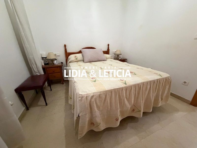 Foto cceea065-46be-4402-8363-427f187feed9. Pis amb aparcament a colores - entreparques Sevilla