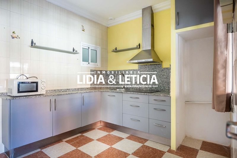 Foto 3dd75bd5-d6c7-429a-84b5-ac50d39fa91e. Casa amb aparcament a Nueva Alcalá Alcalá de Guadaira