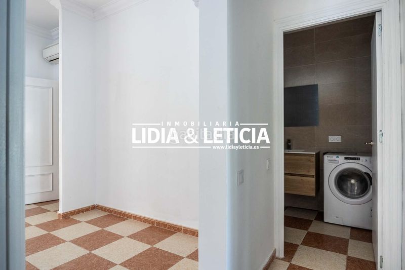 Foto 63774b32-4f90-4092-8772-fafa9231f50d. Casa amb aparcament a Nueva Alcalá Alcalá de Guadaira