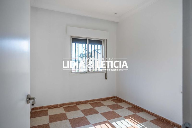 Foto 67ce7a01-0dc2-4d96-9b29-1c5dd5bb505a. Casa amb aparcament a Nueva Alcalá Alcalá de Guadaira