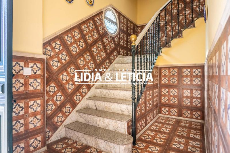 Foto c668dada-1c01-4829-b27a-90318a6d5475. Casa amb aparcament a Nueva Alcalá Alcalá de Guadaira