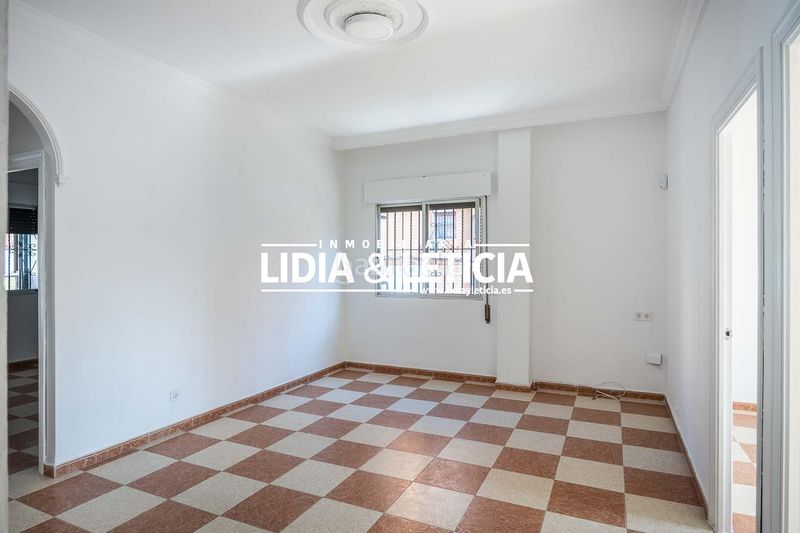 Foto c958f7e1-83f4-4015-affc-4d82230469a1. Casa amb aparcament a Nueva Alcalá Alcalá de Guadaira