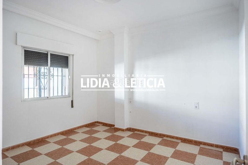 Foto e69cabb0-f920-4229-b74c-ee09dcd721a4. Casa amb aparcament a Nueva Alcalá Alcalá de Guadaira