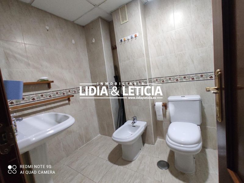 Foto dbc3f8dc-0589-44fc-8d26-4aa5c5b6d9ea. Pis amb piscina a Centro Alcalá de Guadaira