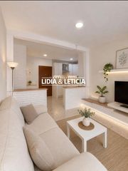 Etagenwohnung in Nueva Alcalá. Apartamento zona santa lucia