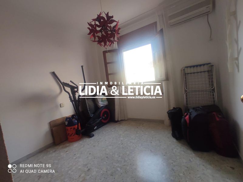 Foto f0172461-a40e-4283-a19c-7075f4bac470. Casa amb aparcament a Nueva Alcalá Alcalá de Guadaira